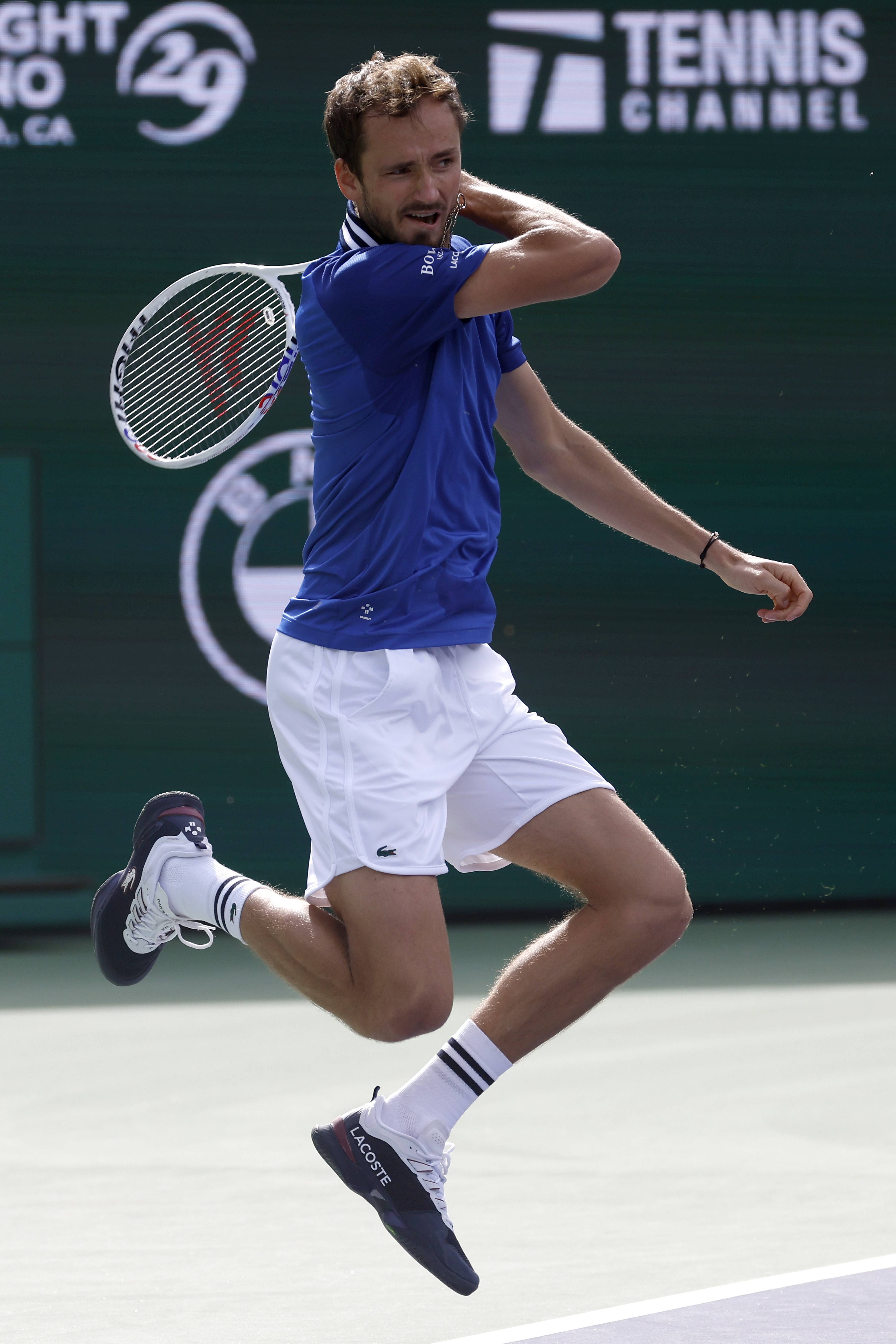 法国网球队险胜欧洲网球队,梅德韦杰夫爆发神勇 法国网球队险胜欧洲网球队,梅德韦杰夫爆发神勇