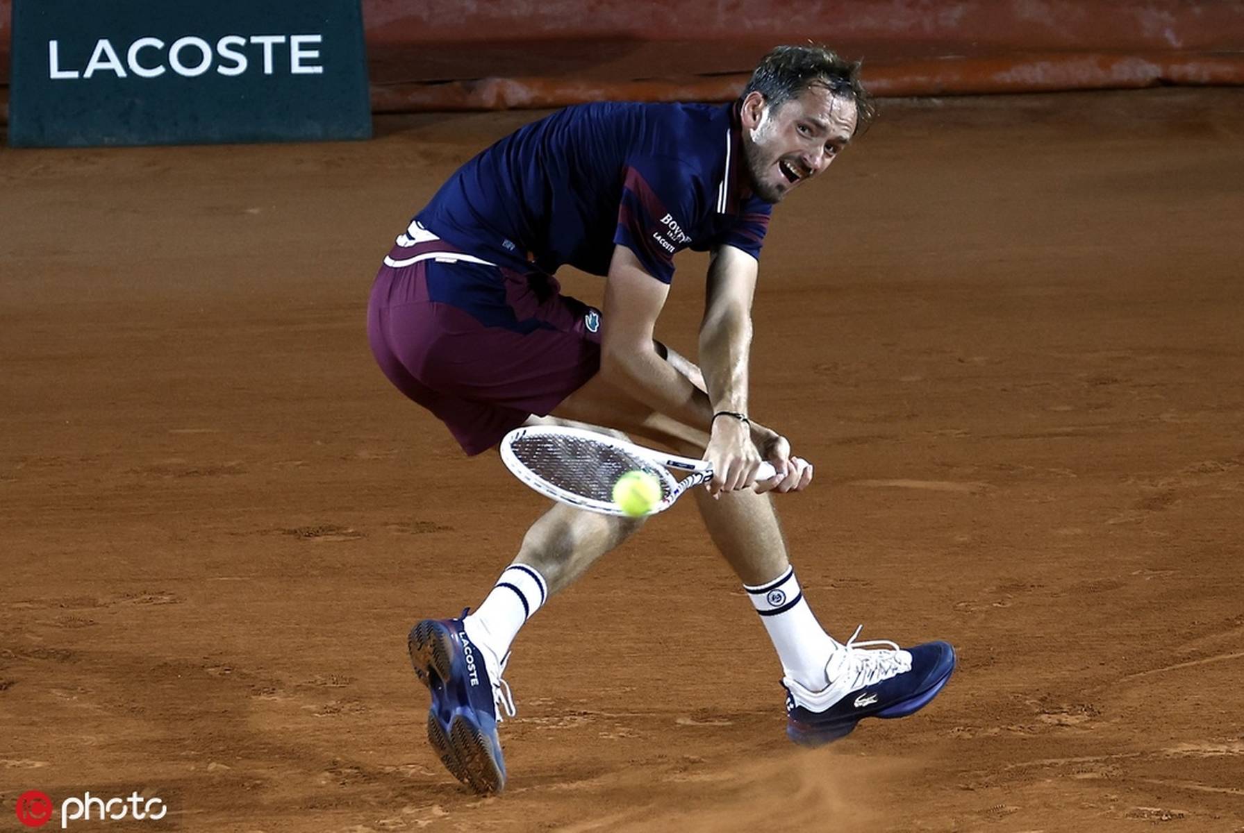 开云体育登录-蒙特卡洛大师赛逆转法网，梅德韦杰夫高光表现的简单介绍