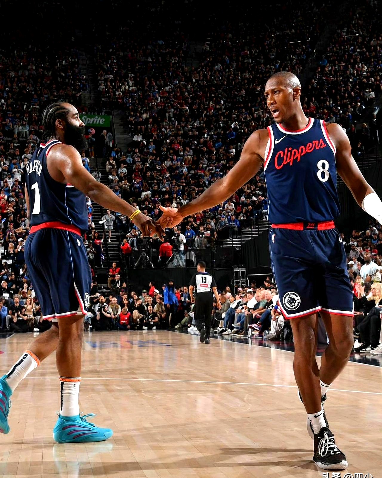 开云体育官方网站-掘金翻盘鹈鹕，哈登扛起全队