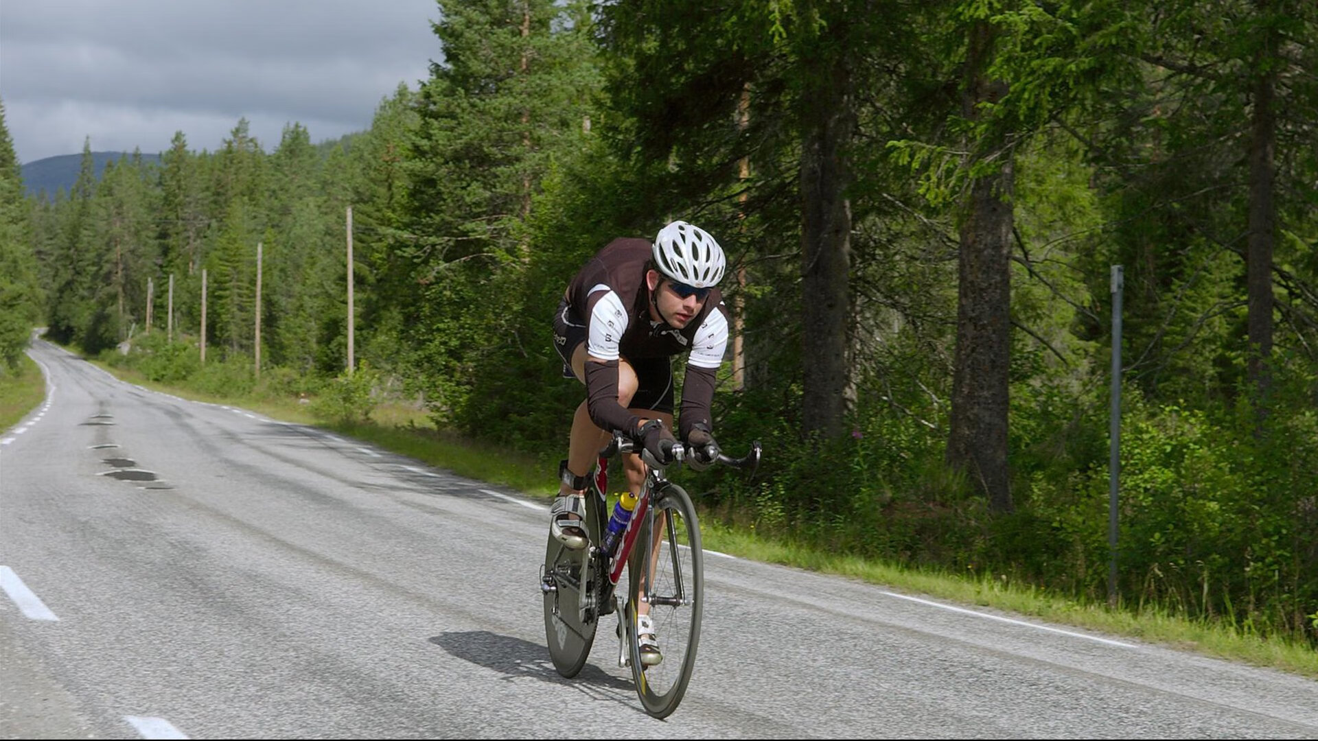 楚阿梅尼一夫当关!利物浦豪华中场竟遭降维打击,沙特硬仗背后的冠军级答案
