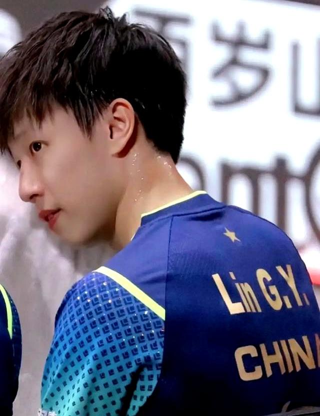 开云体育APP下载-日本队完胜英格兰队，林高远高光表现